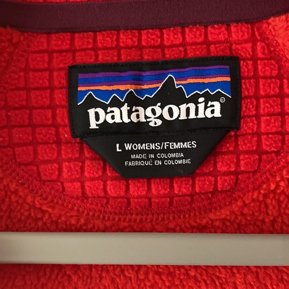 Patagonia red fleece zip up.  Size Large - Picture 3 of 4